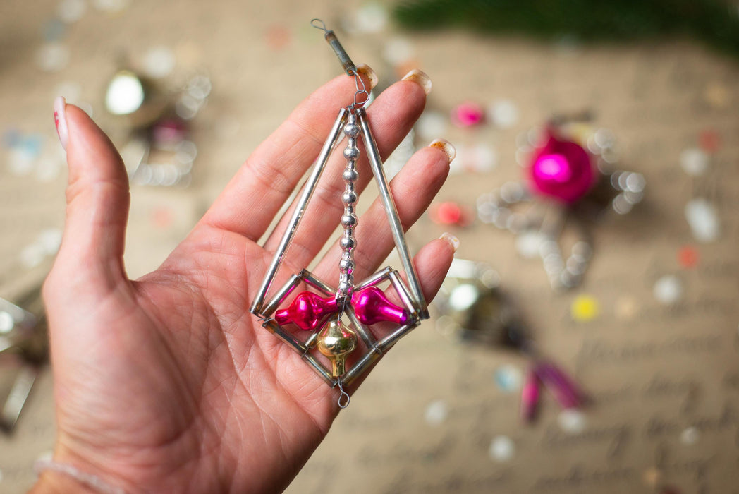 Vintage Sputnik Glass Ornaments – Set of 7
