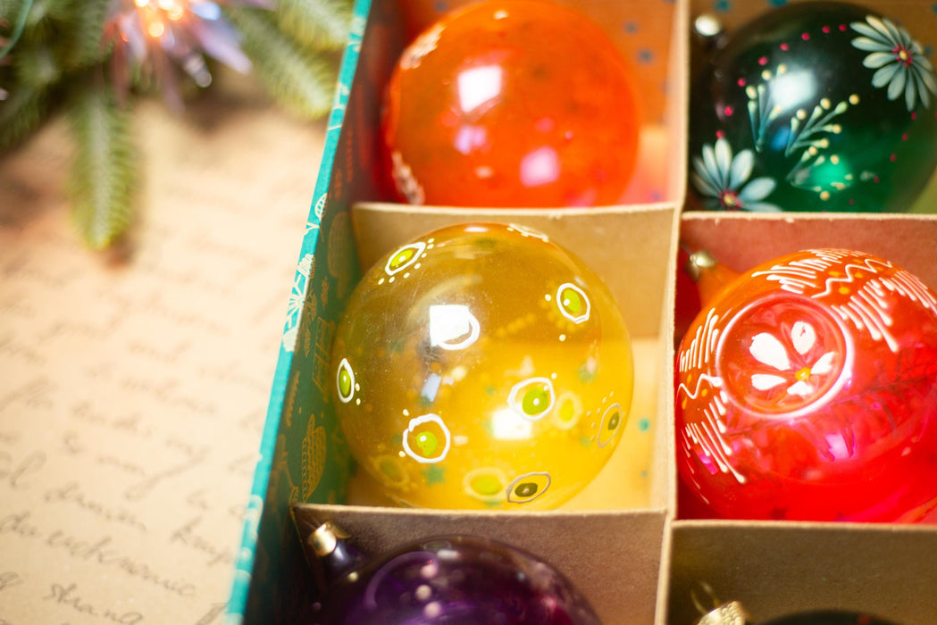 Vintage Transparent Glass Christmas Ornaments, Large Indent Baubles Set