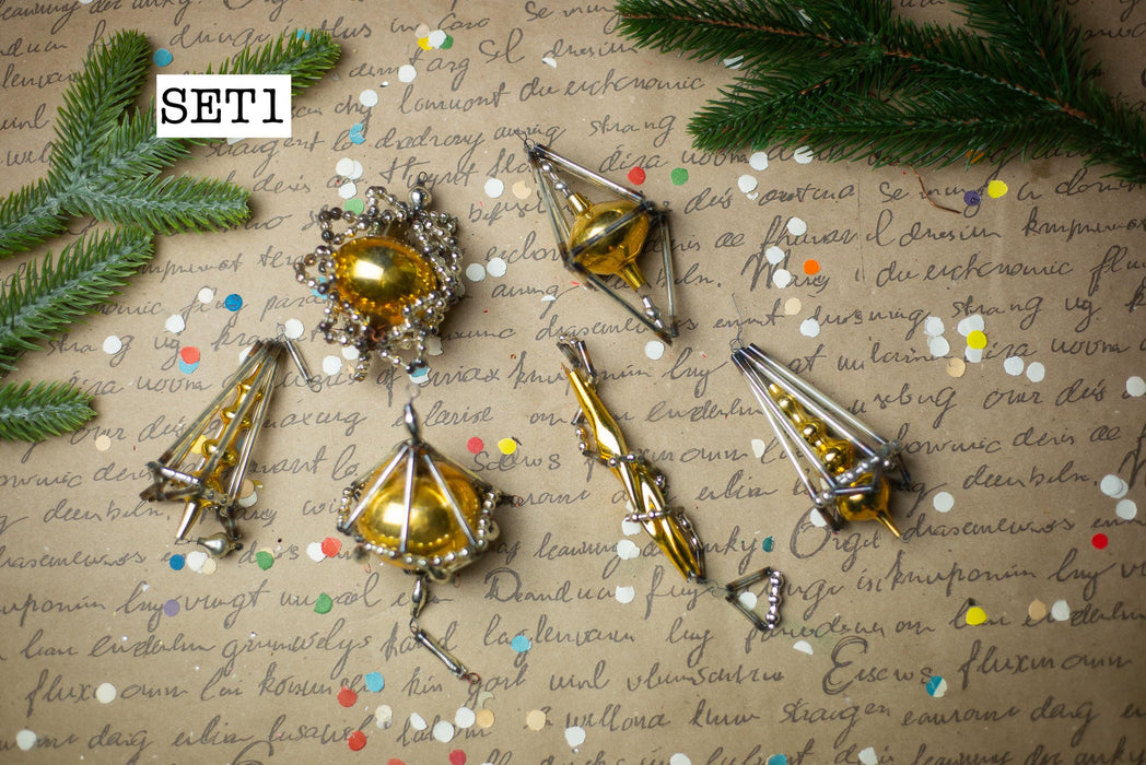 Vintage Gold Green Sputnik Ornaments – Set of 12