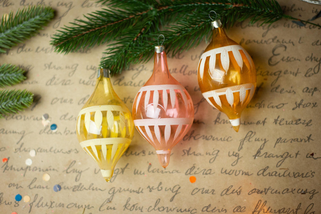 1950s Pink Yellow Glass Drop Ornaments – Set of 7