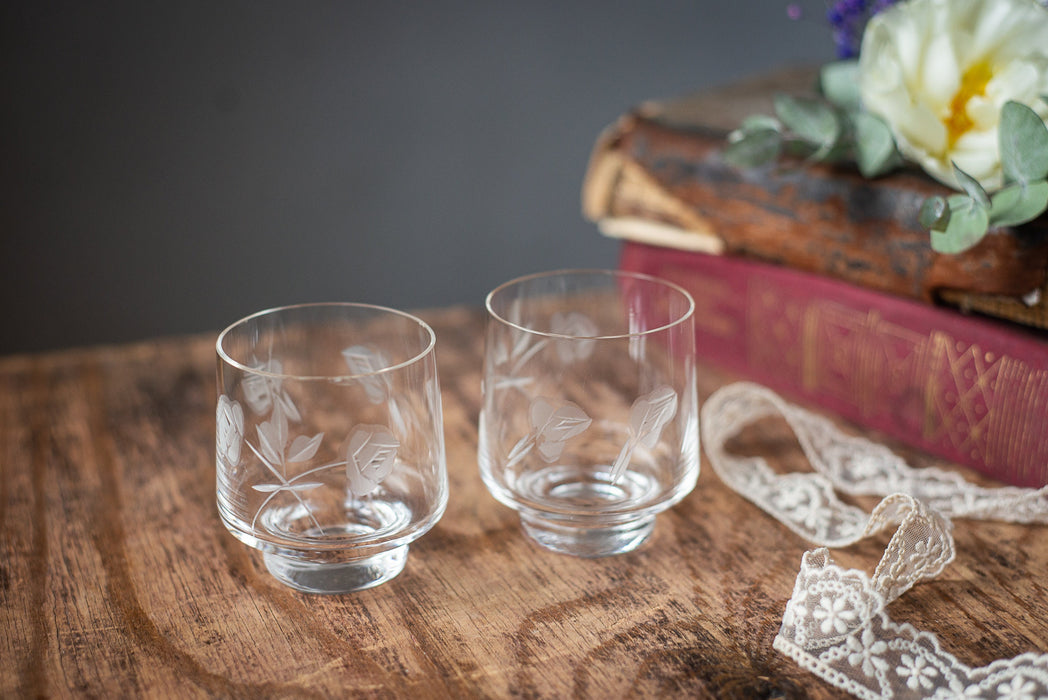 1970s Etched Shot Glasses – Set of 2