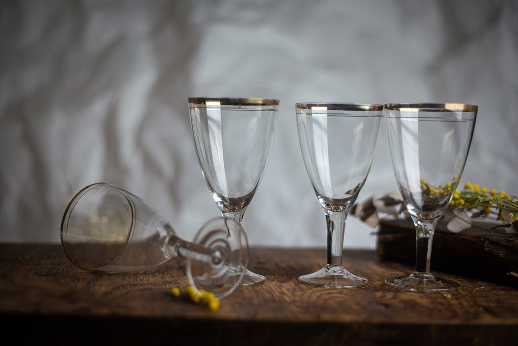 Vintage Gold Rim Wine Glasses – Set of 4