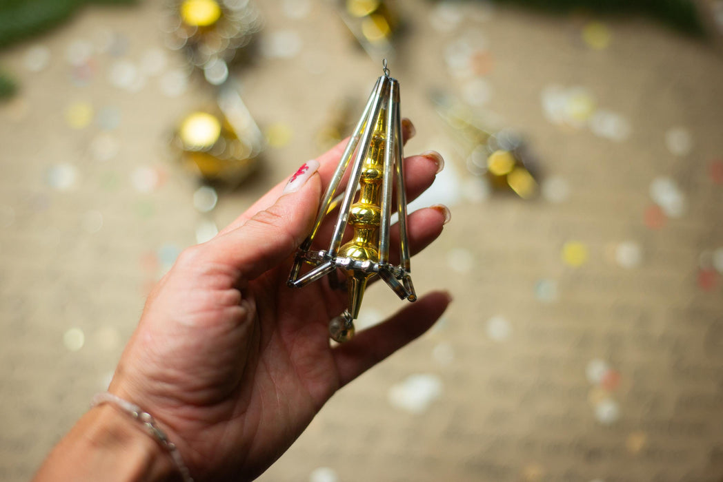 Vintage Gold Green Sputnik Ornaments – Set of 12