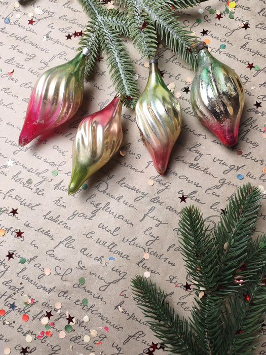 Vintage Twisted Glass Icicle Christmas Ornaments – Set of 4
