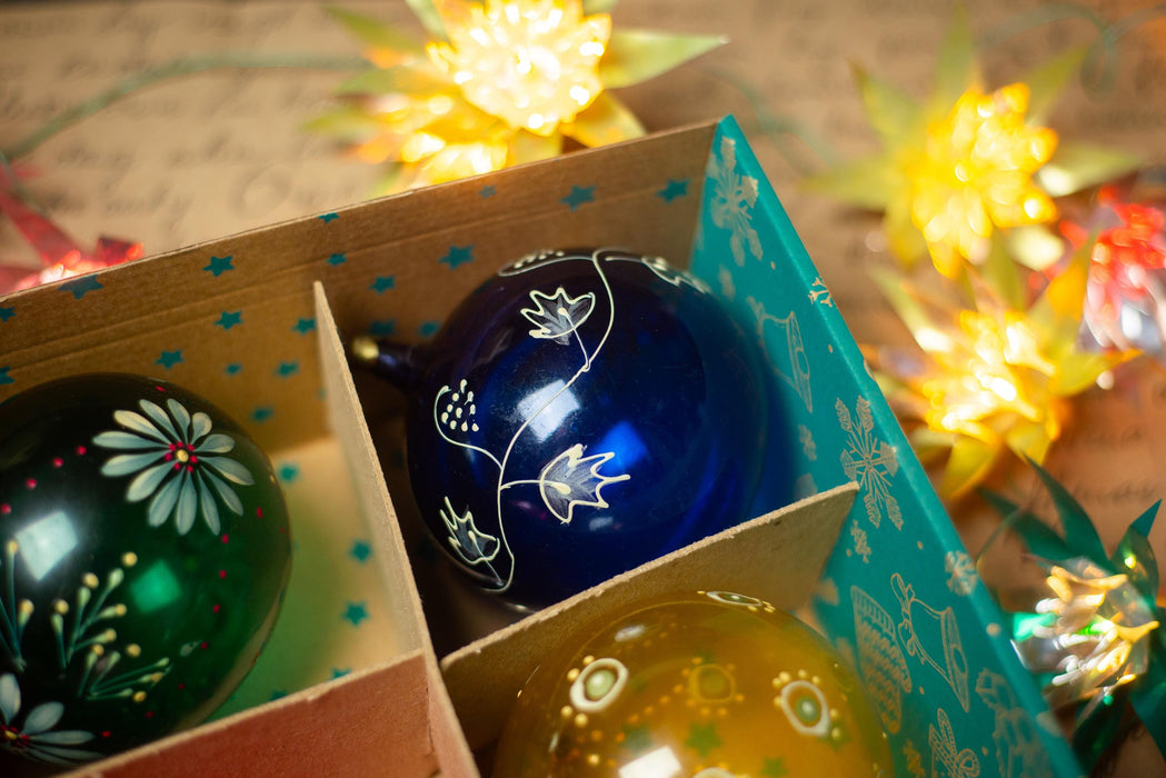 Vintage Transparent Glass Christmas Ornaments, Large Indent Baubles Set