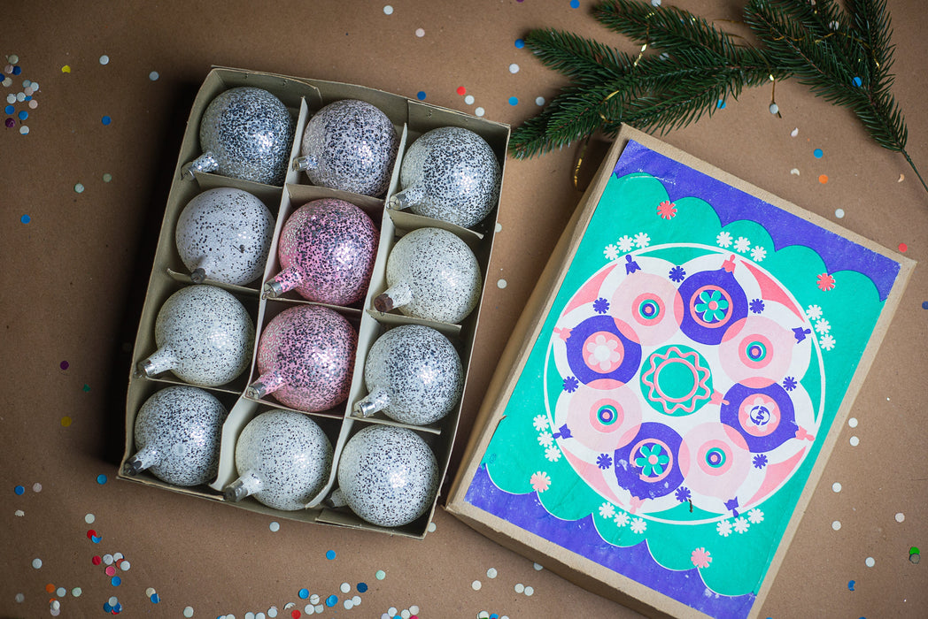 Vintage Christmas Ornaments – Set of 12 Frosted Glass Balls in Original Box