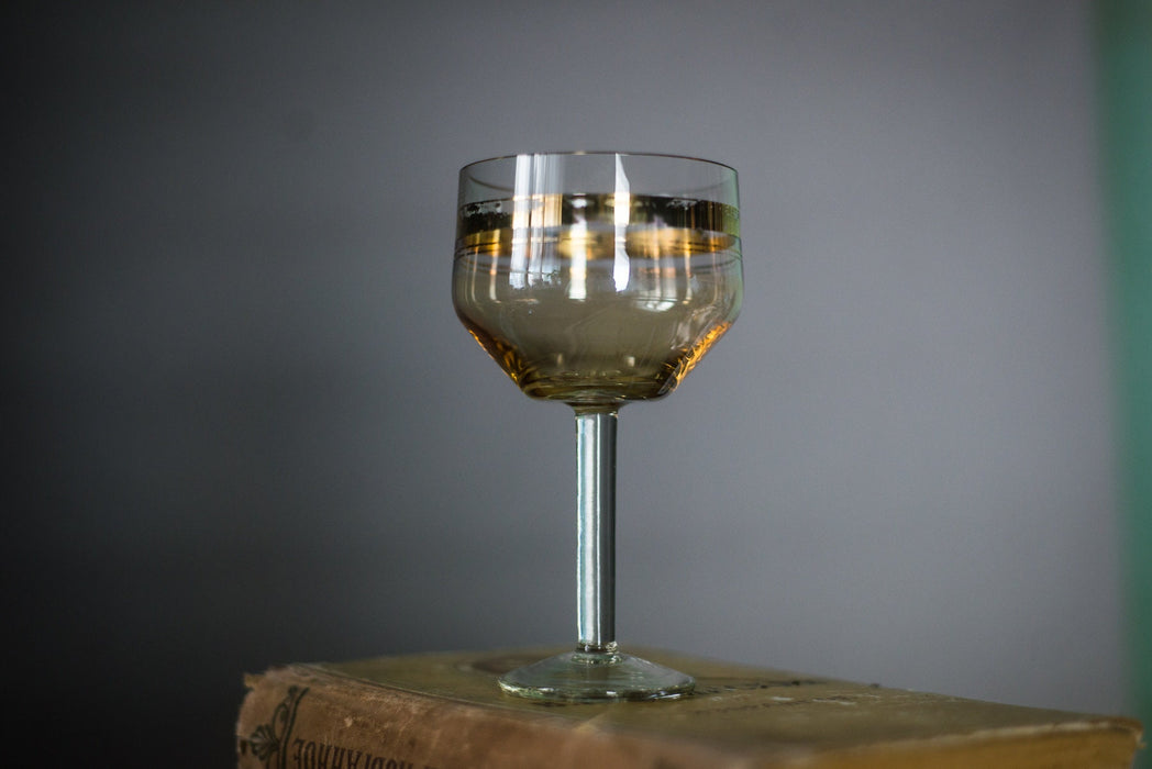 Vintage Gatsby Gold Rim Wine Glasses – Set of 3
