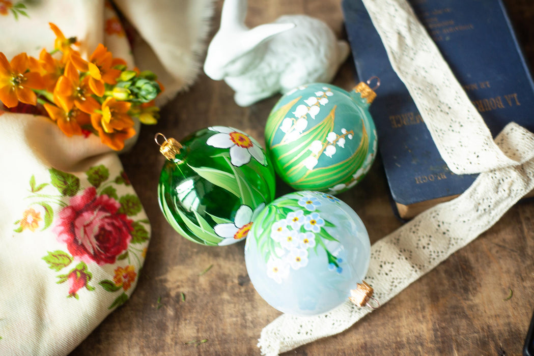 Hand Painted Easter Baubles – Floral Hanging Decorations | Glass Ornaments 9cm