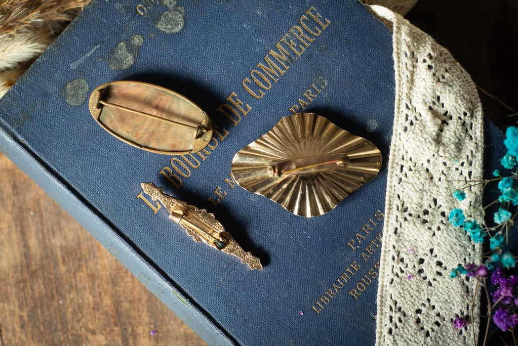 Natural Stone Brooch, Vintage Pink Crystal Jewelry, Gold Tone Filigree Lapel Pin, Antique Victorian Retro Shawl Pin, Gift for Mom