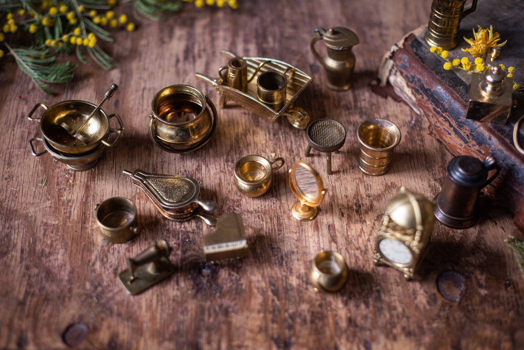 Brass Dollhouse Miniatures Vintage Clock Cauldron Mirror Set2-4cm