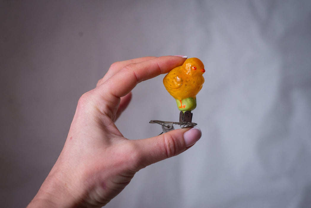 Vintage Easter Chick Clip Ornament – 1950s Glass Figurine