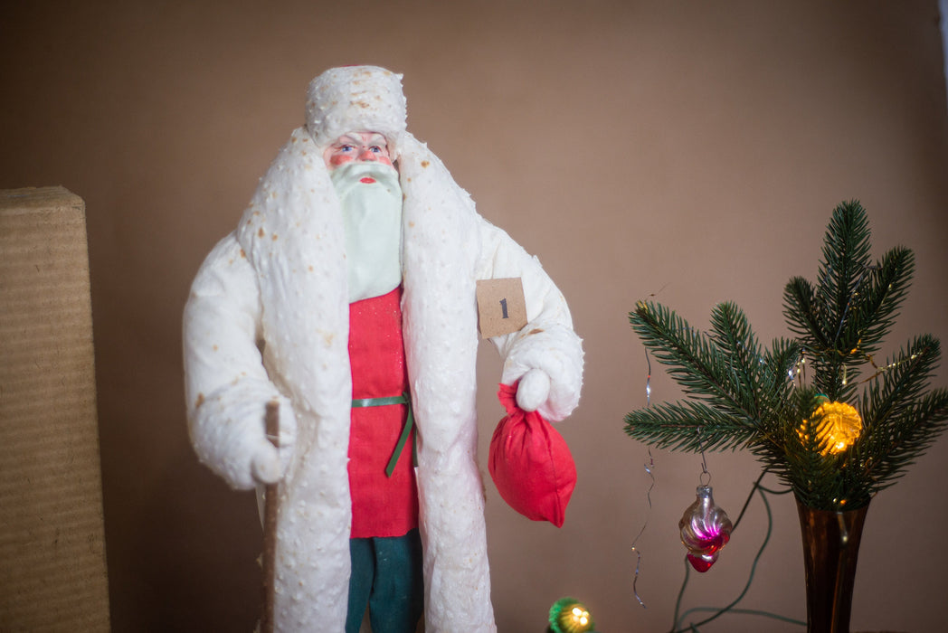 18 Inch Vintage Santa Claus Figurine, Rustic Christmas