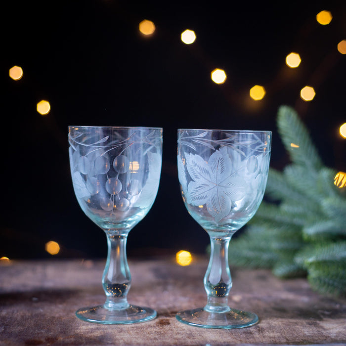 1970s Etched Crystal Wine Glasses – Set of 2