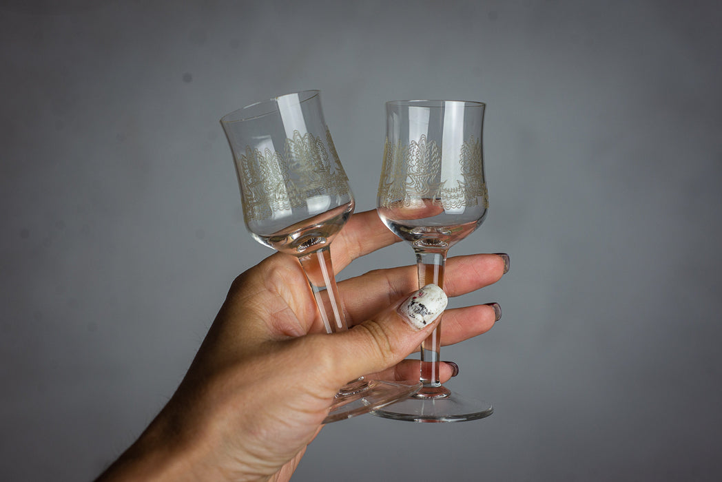 1970s Gold Pattern Shot Glasses – Set of 2