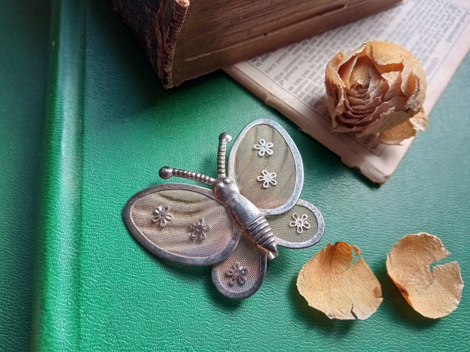 Vintage Butterfly Brooch: Silver Tone Insect Pin, Retro Jewelry