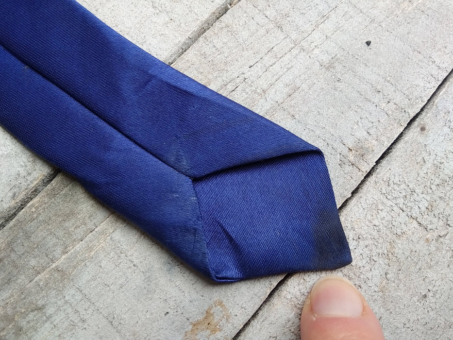 Vintage Novelty Ties – Retro 90s Mens Ties | Polka Dot Silk Tie & Valentine Print