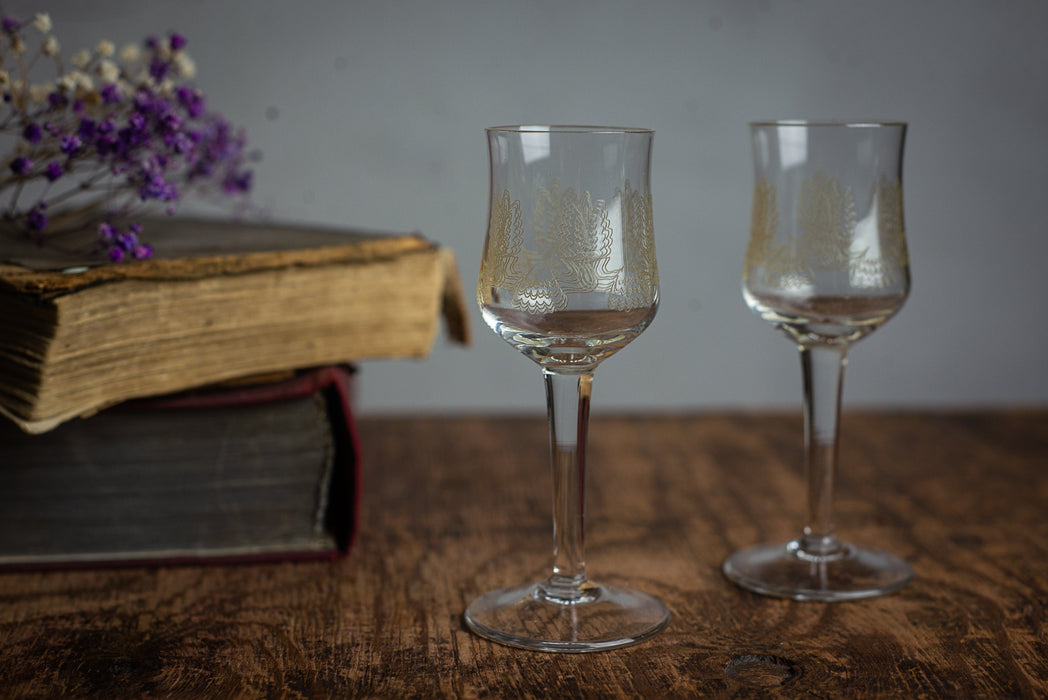 1970s Gold Pattern Shot Glasses – Set of 2