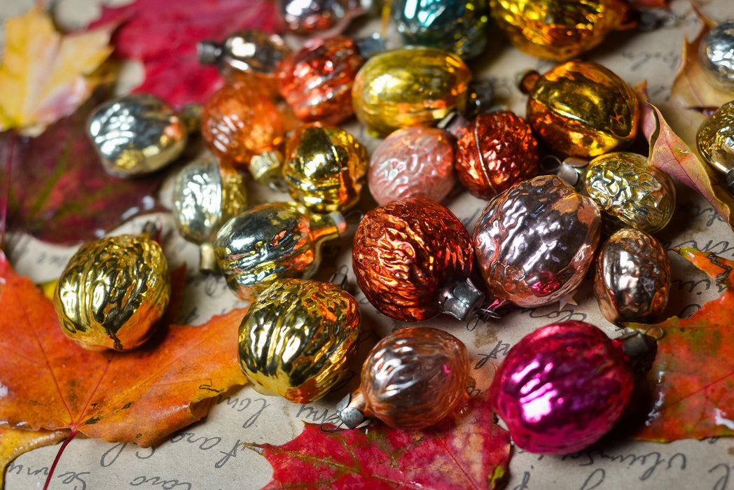 Vintage Glass Xmas Walnut Ornaments – Retro Christmas