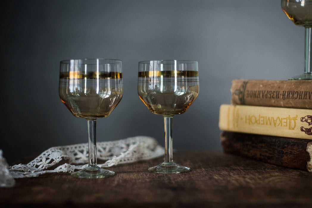 Vintage Gatsby Gold Rim Wine Glasses – Set of 3