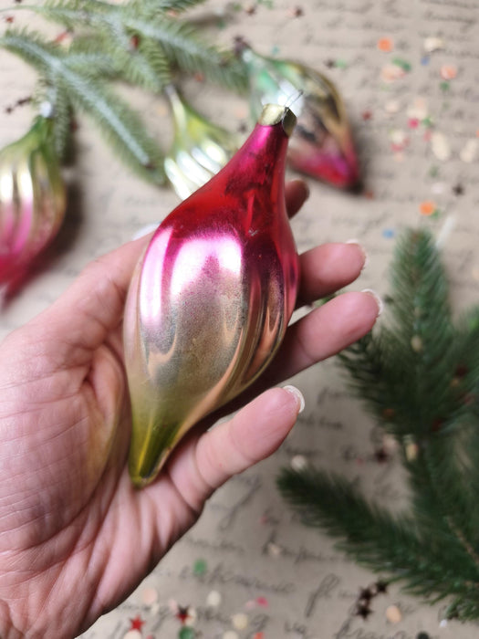Vintage Twisted Glass Icicle Christmas Ornaments – Set of 4