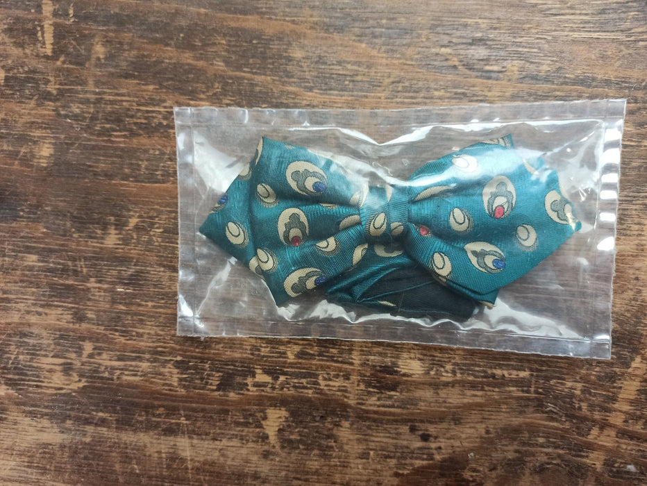 Vintage Emerald Bow Tie – Pre Tied Silk Bowtie for Men’s Retro Style