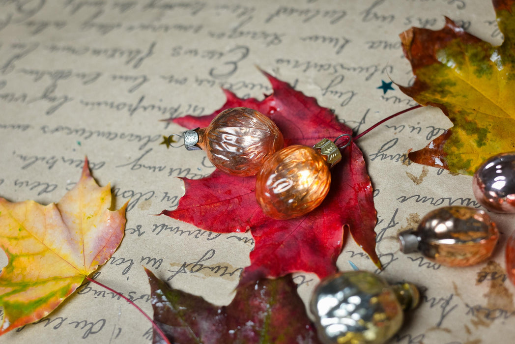 Vintage Glass Xmas Walnut Ornaments – Retro Christmas