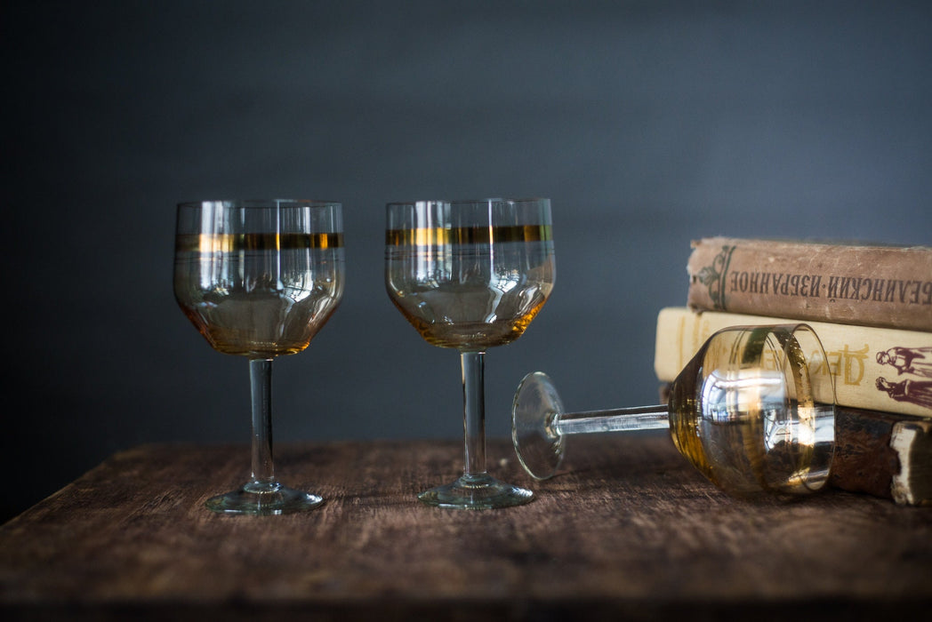 Vintage Gatsby Gold Rim Wine Glasses – Set of 3