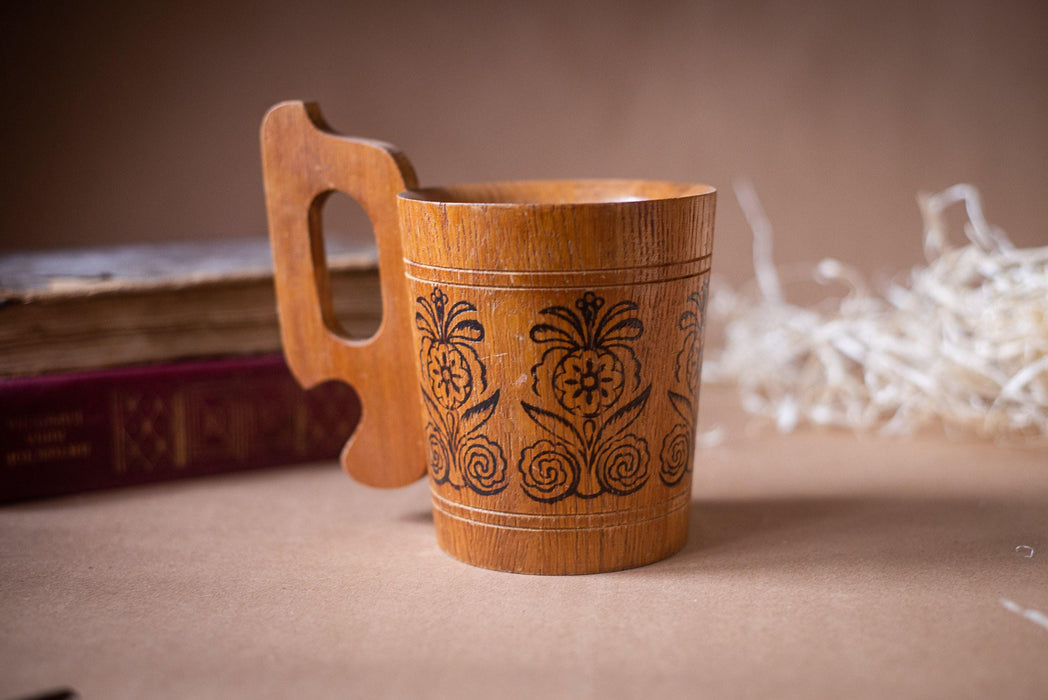 Wooden Beer Mug with Lid, Handcrafted Engraved Tankard, Rustic Ale Stein