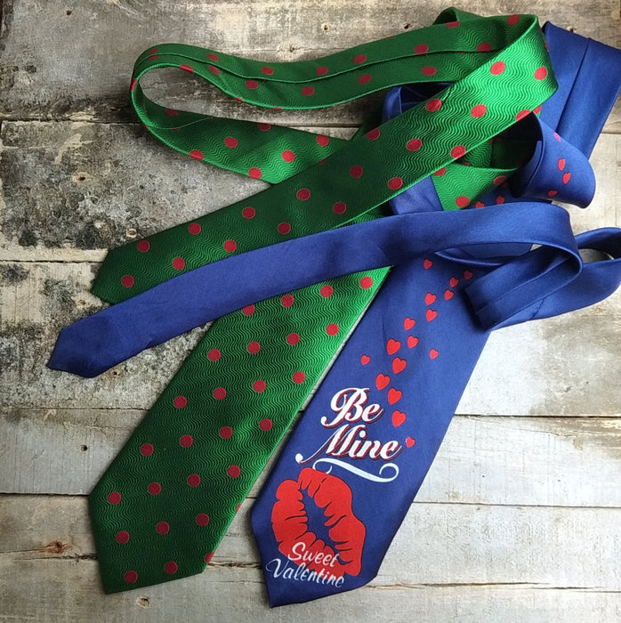 Vintage Novelty Ties – Retro 90s Mens Ties | Polka Dot Silk Tie & Valentine Print