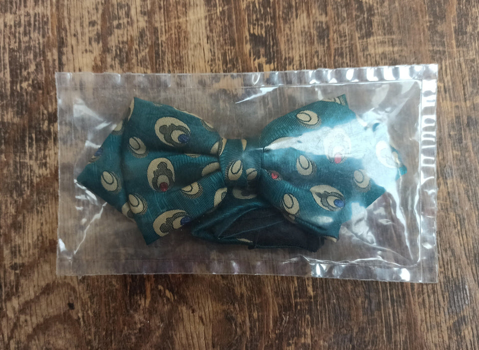 Vintage Emerald Bow Tie – Pre Tied Silk Bowtie for Men’s Retro Style