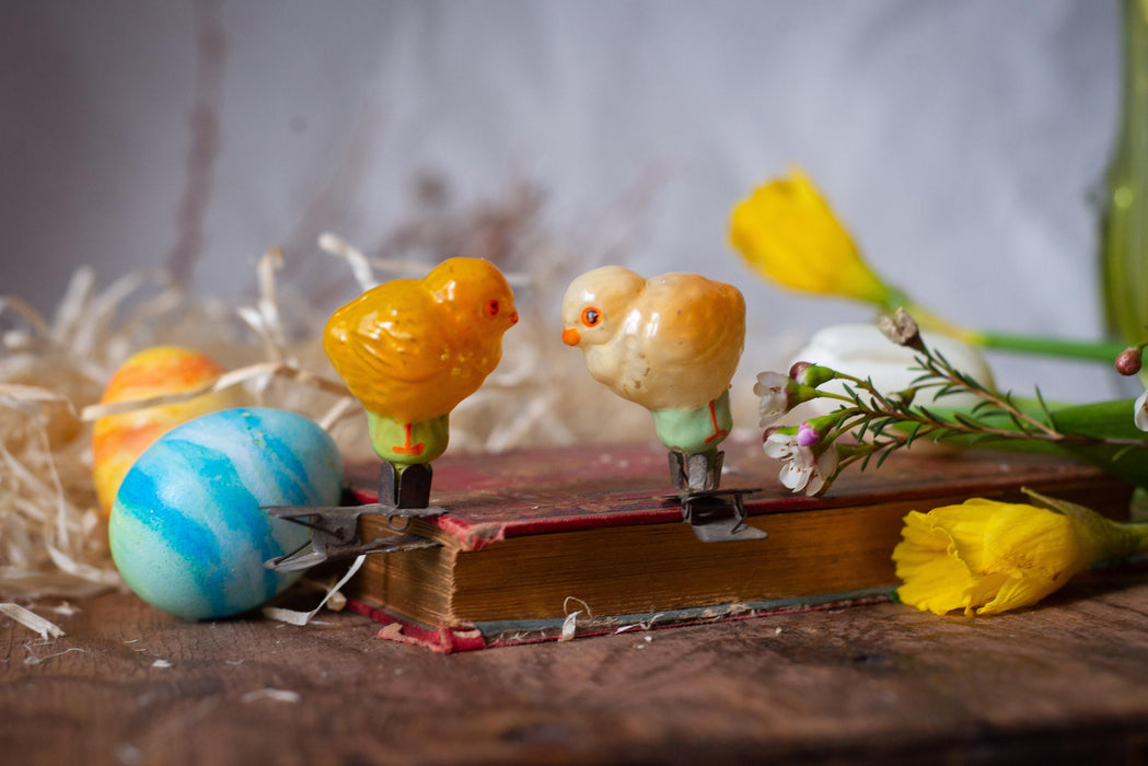 Vintage Easter Chick Clip Ornament – 1950s Glass Figurine