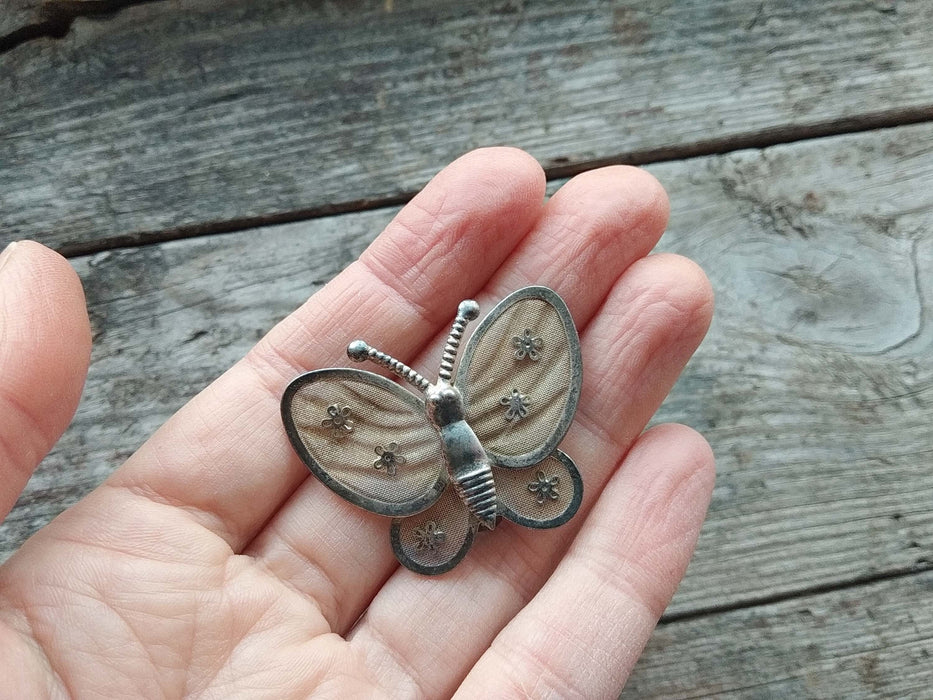 Vintage Butterfly Brooch: Silver Tone Insect Pin, Retro Jewelry