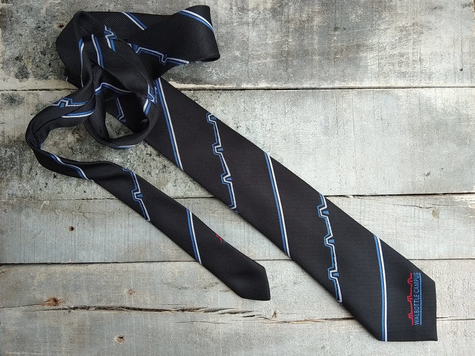 Vintage Striped Necktie: Y2K Retro Fashion, Formal Accessories