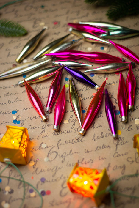 Small Vintage Glass Icicle Ornaments, Pink & Silver – 1950s
