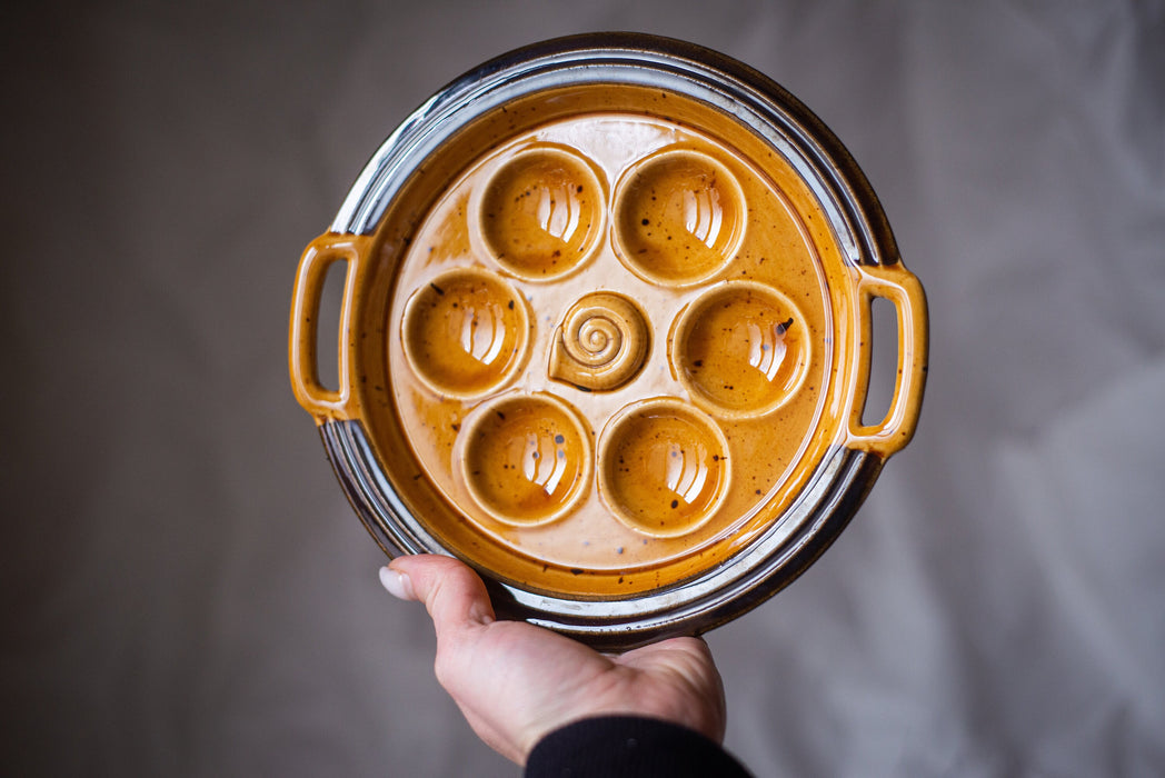 Majolica Egg Plate – Vintage Ceramic Easter Egg Tray | Rustic Spring Tableware