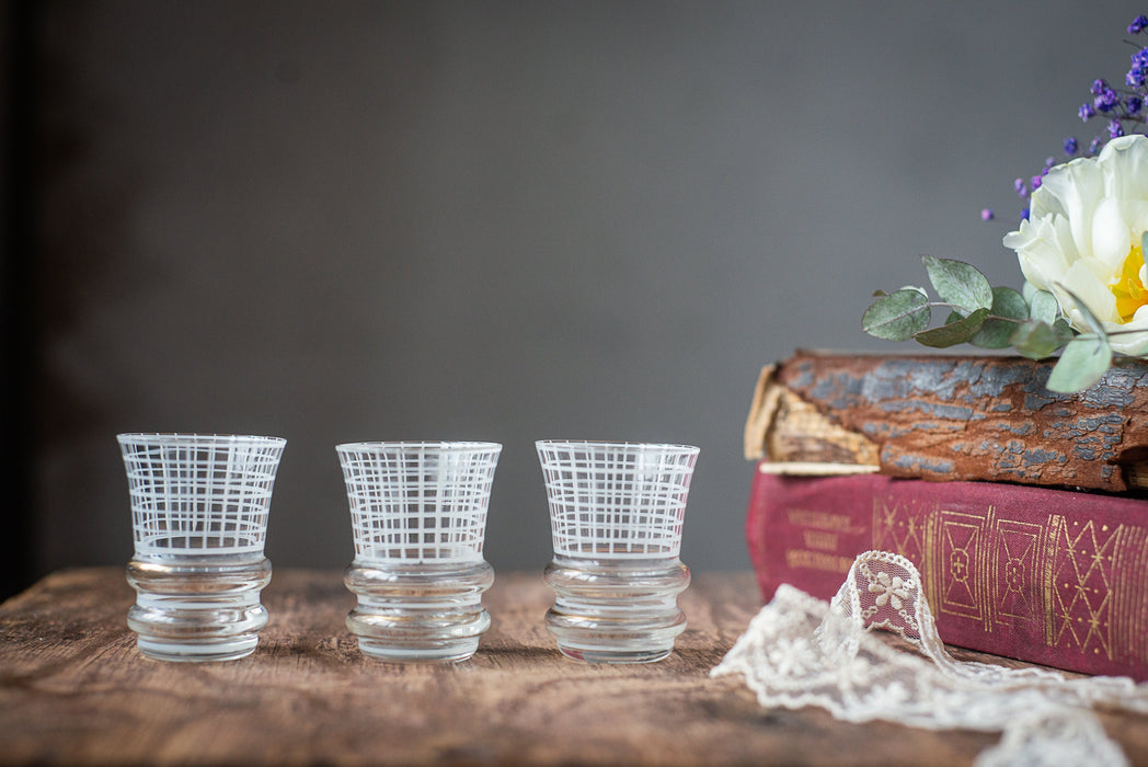 Vintage Grid Shot Glasses – Set of 3