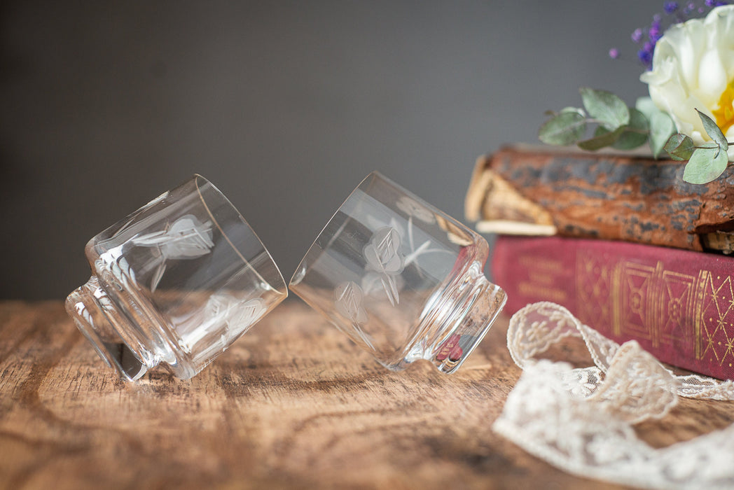 1970s Etched Shot Glasses – Set of 2