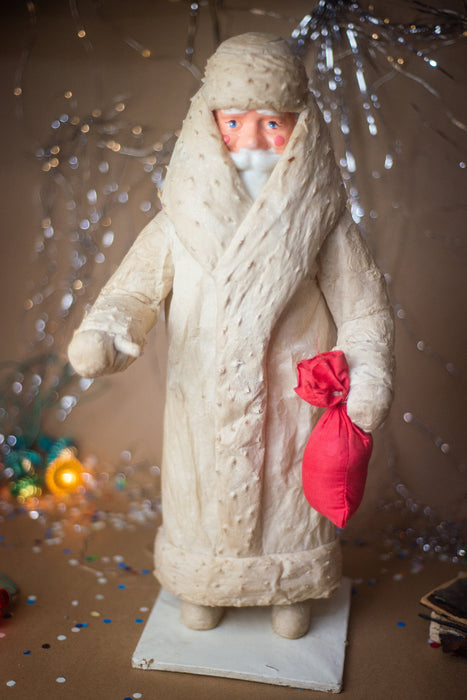 Vintage spun cotton figure of Santa Claus, 1978