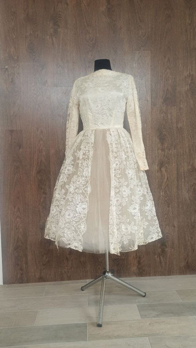 1950s Vintage Wedding Dress – Ivory Lace Tulle Tea Length Gown With Long Sleeves