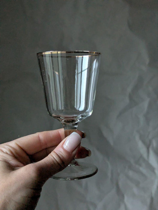 1950s Gold Rim Wine Glasses – Vintage Set