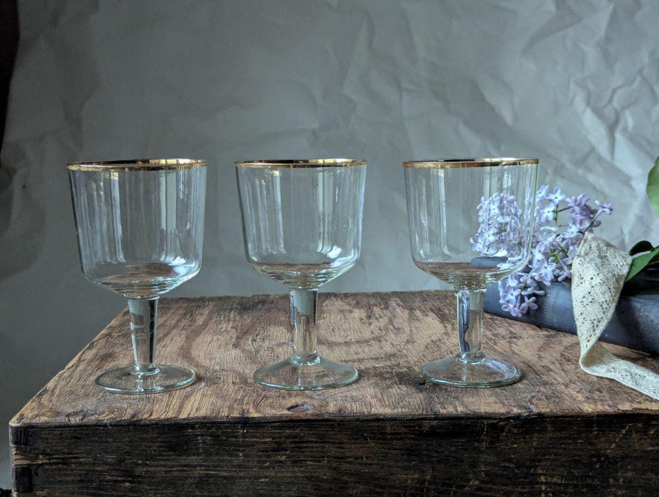 1950s Gold Rim Wine Glasses – Vintage Set
