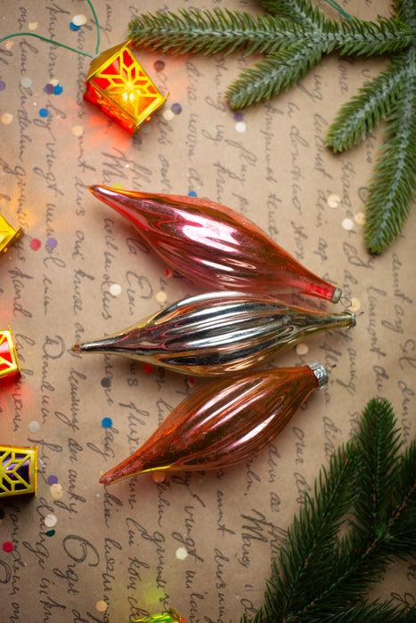 Glass Icicle Christmas Ornaments, Vintage Set of 3 – 16 cm
