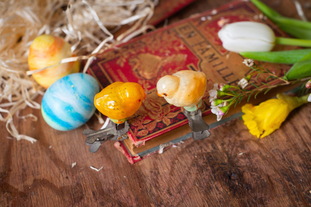 Vintage Easter Chick Clip Ornament – 1950s Glass Figurine
