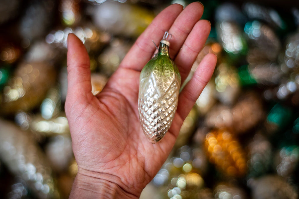 Vintage Glass Pine Cone Ornaments – Gold, Silver & White Set (6–24 pcs)