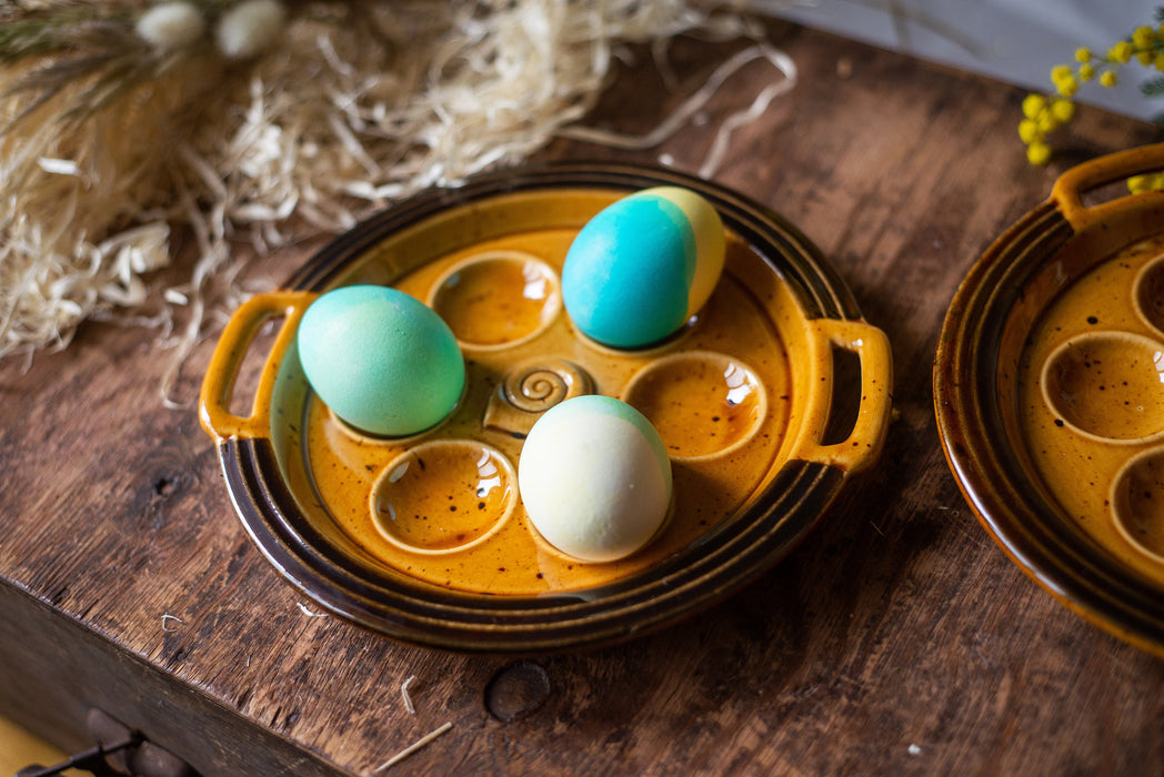 Majolica Egg Plate – Vintage Ceramic Easter Egg Tray | Rustic Spring Tableware