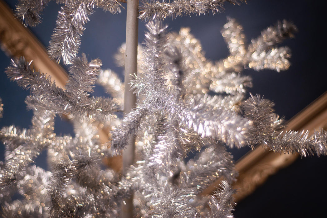 Vintage Aluminum Christmas Tree | 117 cm (46.06 in) Retro Silver Tabletop XL
