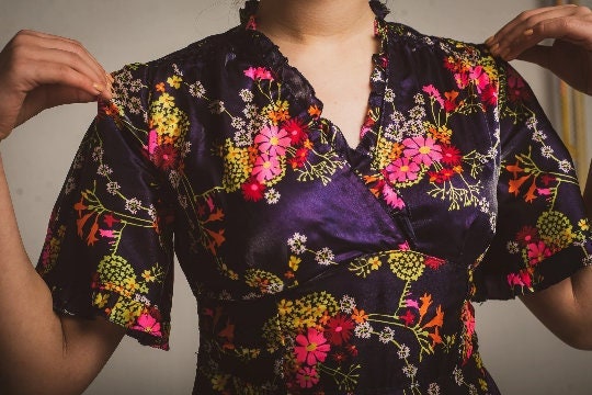 Vintage Floral Dress - Blue Satin Midi Wrap With Waisted Silhouette & Boho Style