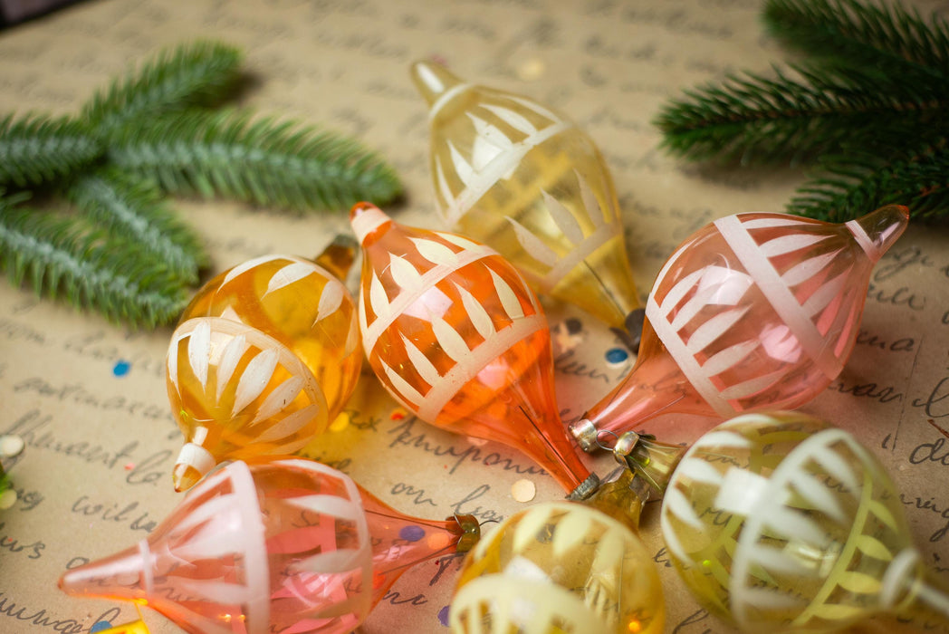 1950s Pink Yellow Glass Drop Ornaments – Set of 7