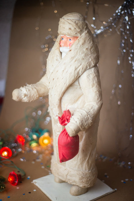 Vintage spun cotton figure of Santa Claus, 1978