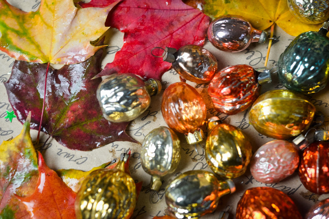 Vintage Glass Xmas Walnut Ornaments – Retro Christmas